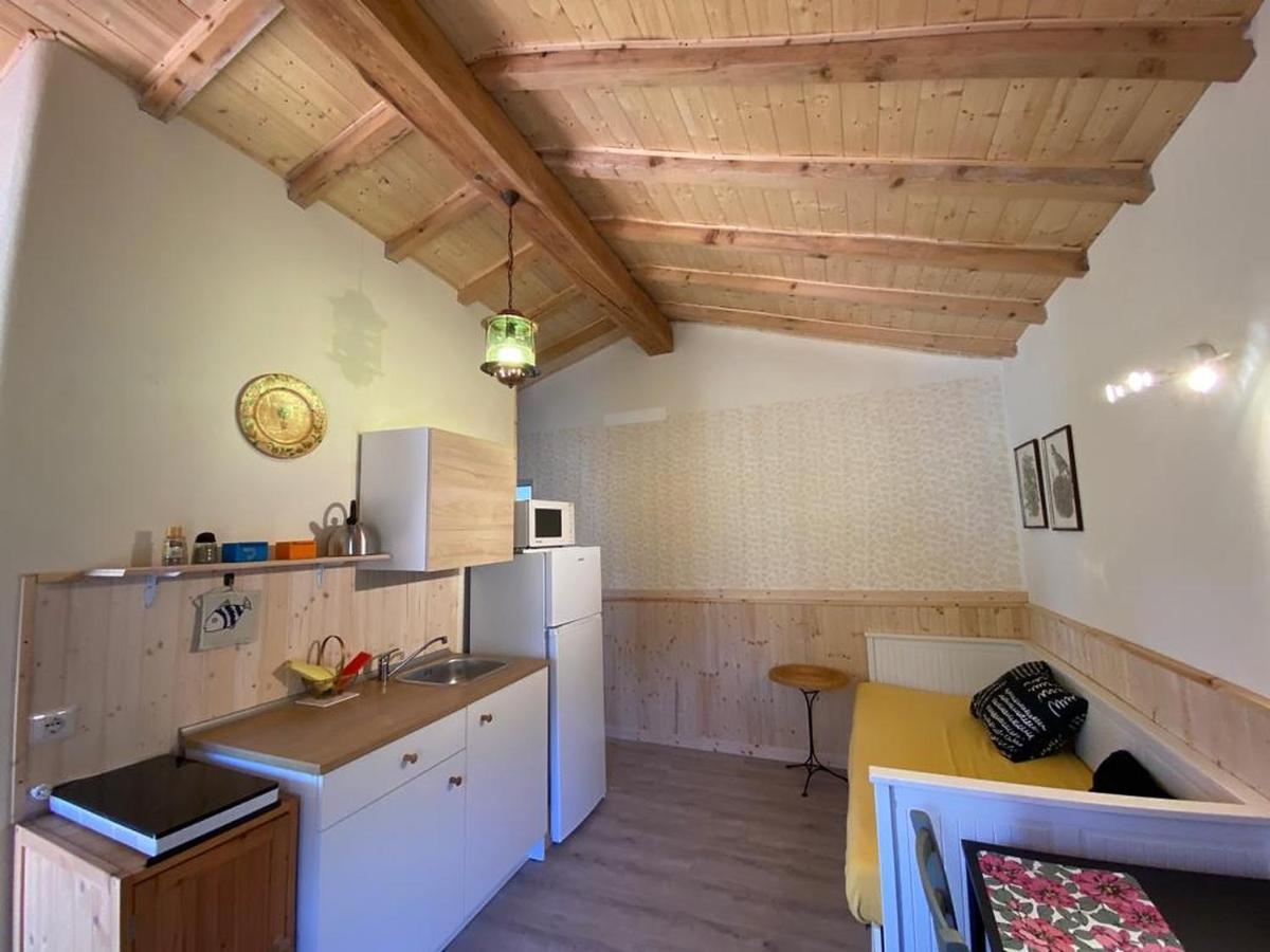 Olive Grove House Apartment มัลเชซิเน ภายนอก รูปภาพ