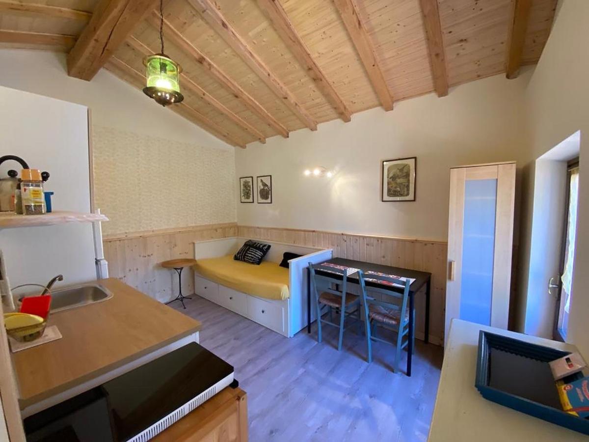 Olive Grove House Apartment มัลเชซิเน ภายนอก รูปภาพ